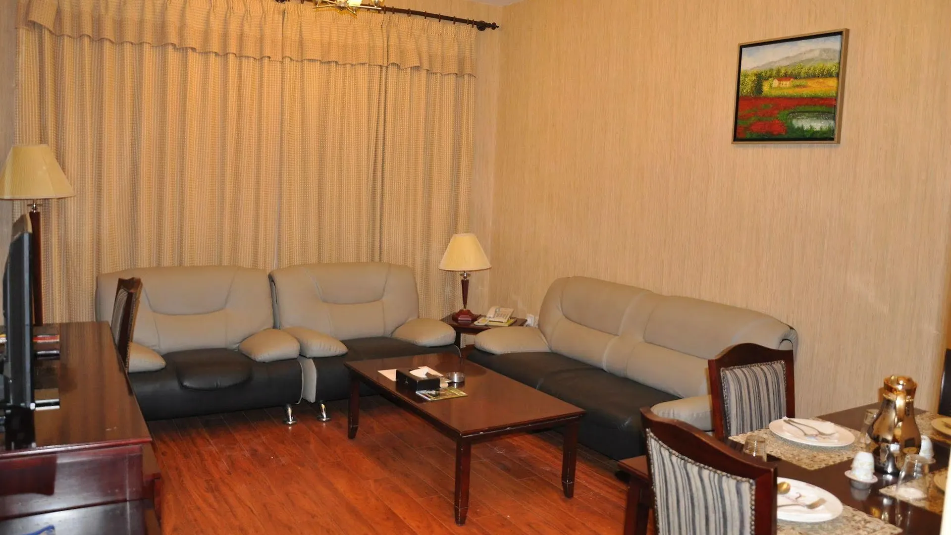 ***  Pan Gulf Hotel Suites Sardzsa Egyesült Arab Emírségek