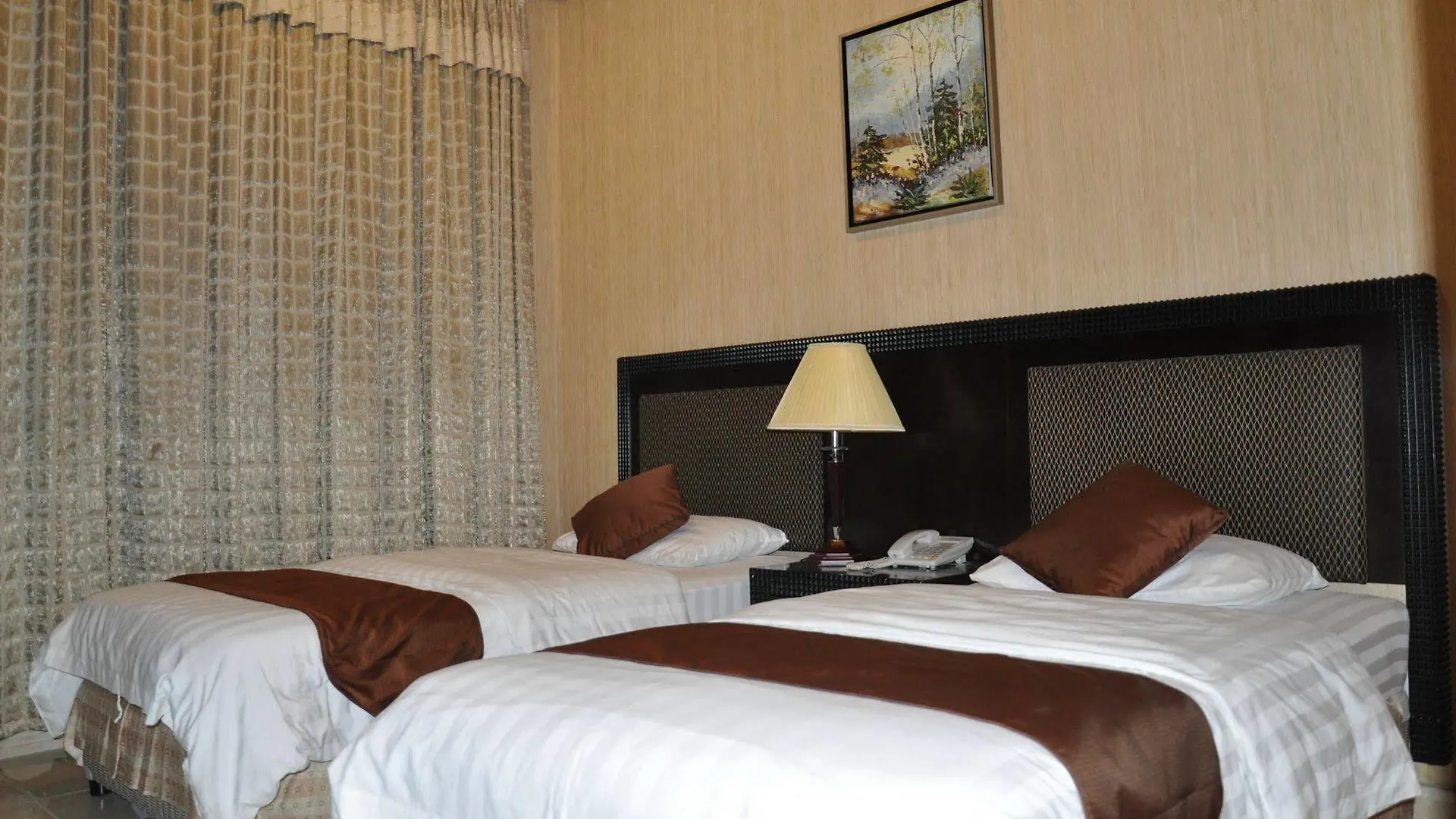 Pan Gulf Hotel Suites Sardzsa