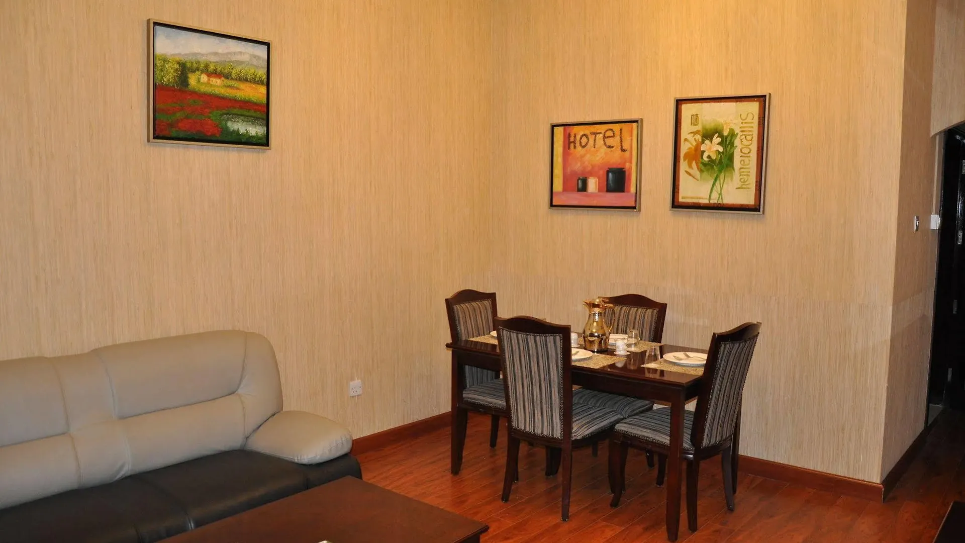 Pan Gulf Hotel Suites Schardscha